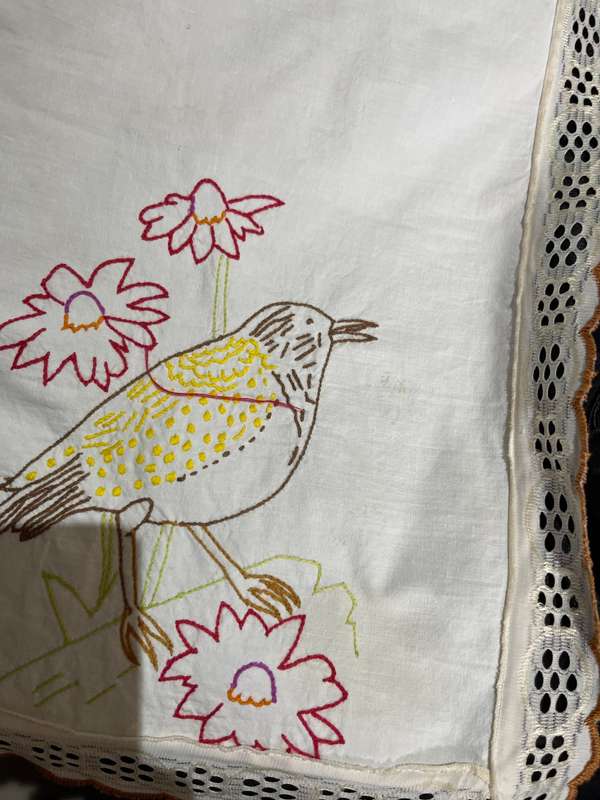 Table centre piece/Runner embroidered(K)