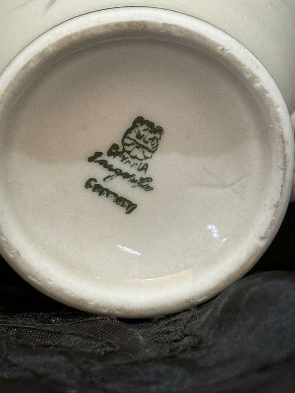 Creamer/milk jug  Bavarian