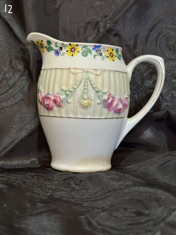 Creamer/milk jug Czechoslovakia