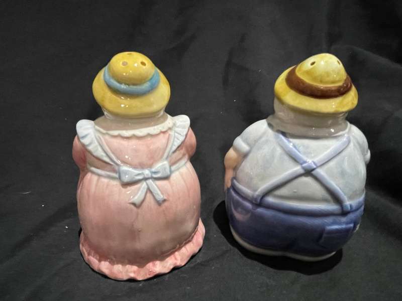 Salt pepper Mary Ann Baker handpainted