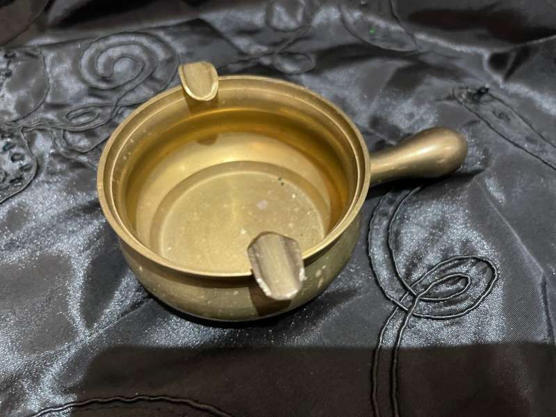 Ashtray brass