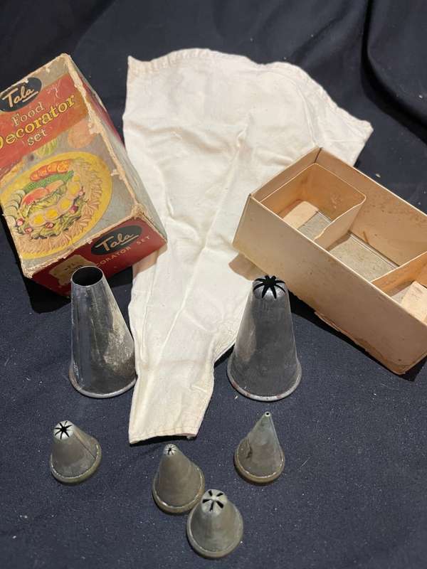 Cake icing set Tala vintage