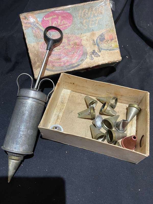 Icing set vintage