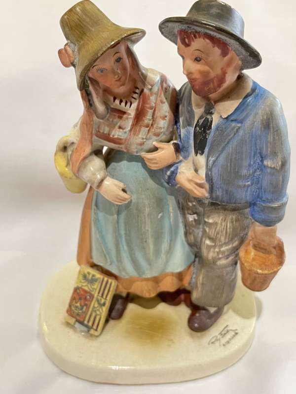 Ornament/Figurine Ray Falk depose