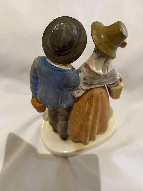 Ornament/Figurine Ray Falk depose