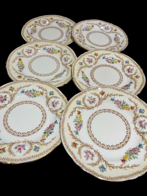 Cake/side plates Royal Stafford each