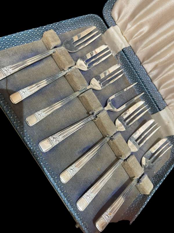Cake forks(II)