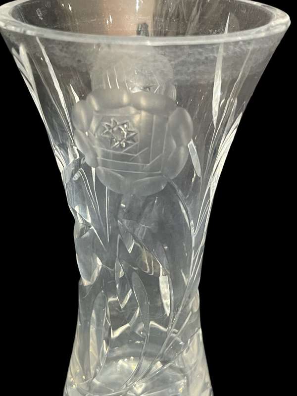 Vase rose cut