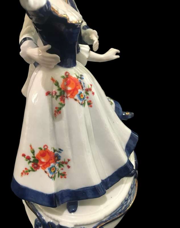 Figurine