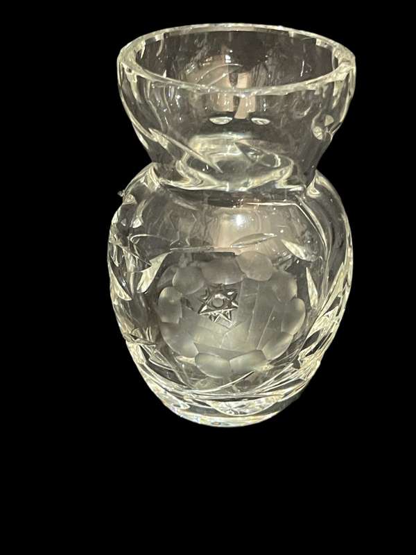 Vase rose cut