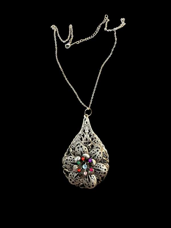Necklace costume