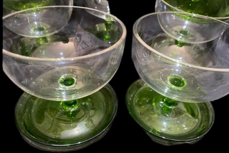 Dessert bowls set