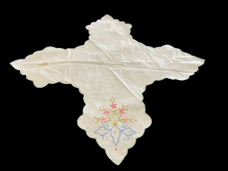 Doilie embroidered