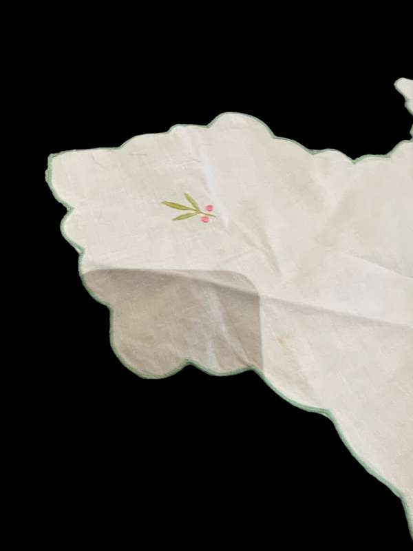 Doilie embroidered