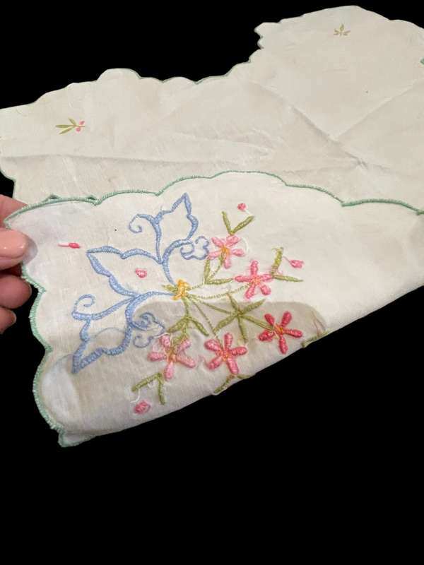 Doilie embroidered