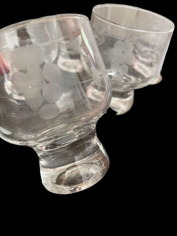 Glasses grape etched
