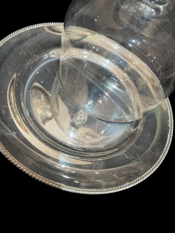 Cheese cloche/dome base