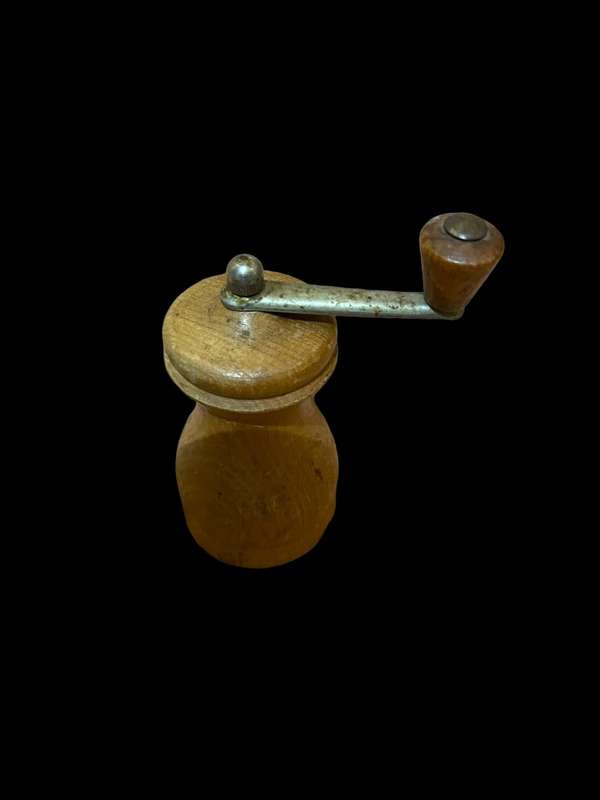 Pepper grinder