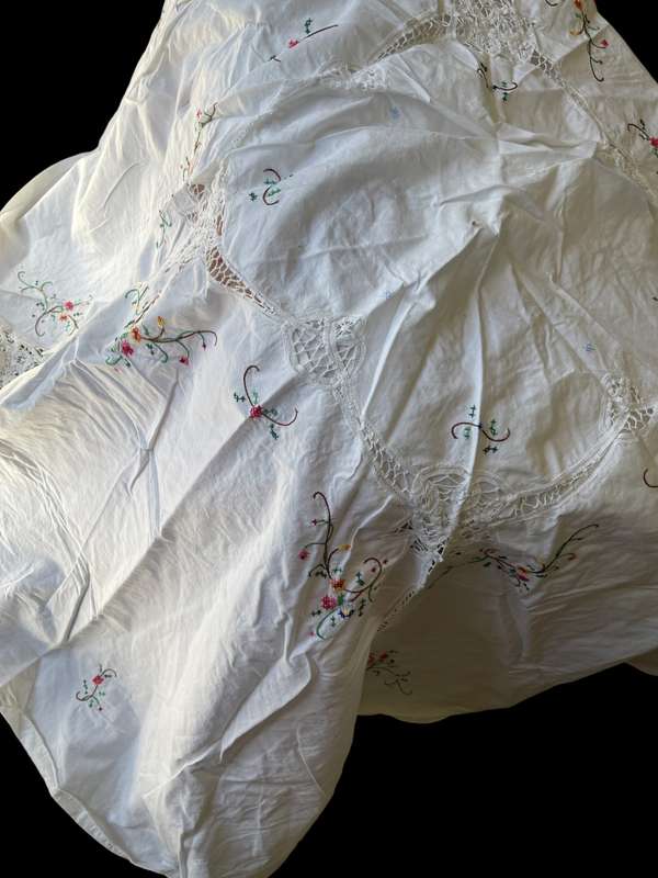 Embroidered tablecloth round