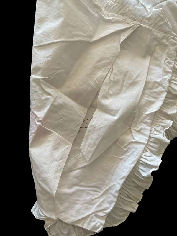 Pillowcase embroidered (E)