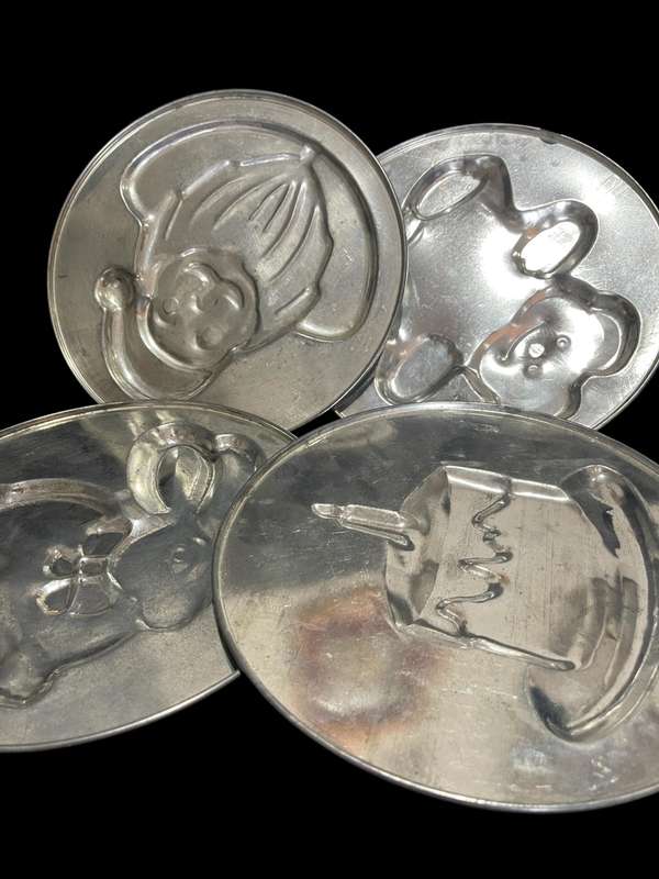 Cake tins vintage each