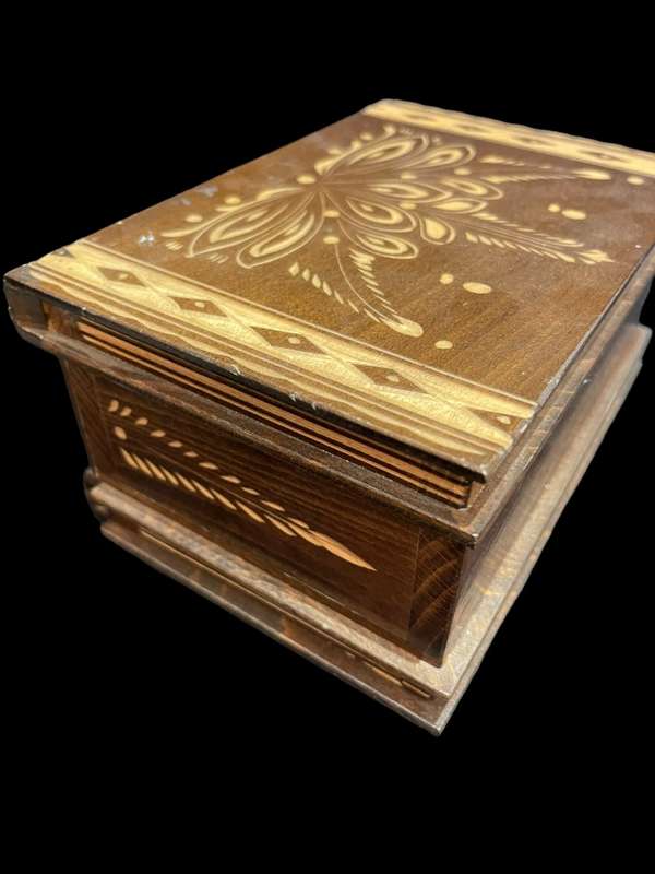 Jewellery box Indonesia