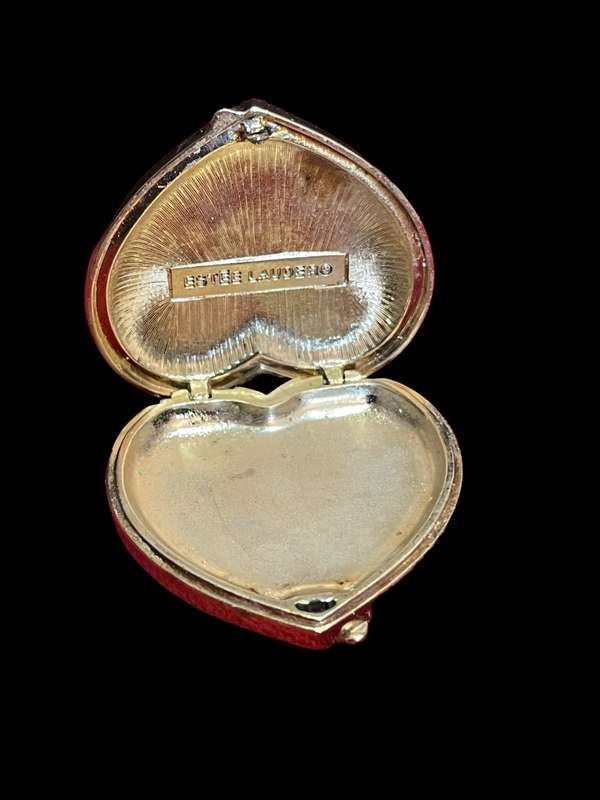 Compact Estee Lauder