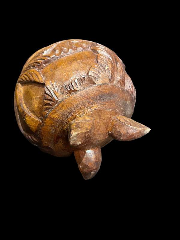 Jar lidded wood