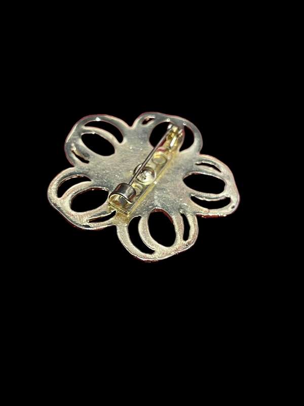 Brooch(C)