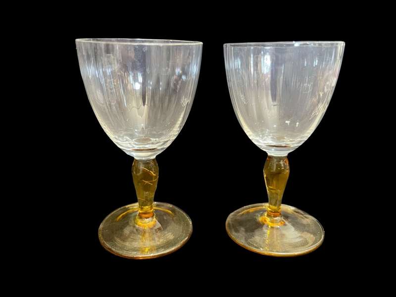 Glasses set