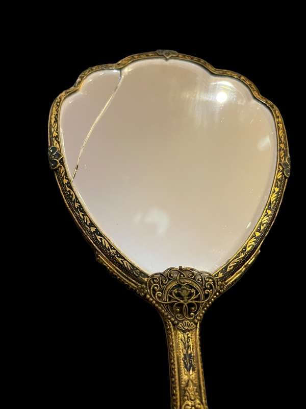 Brush mirror set petit point