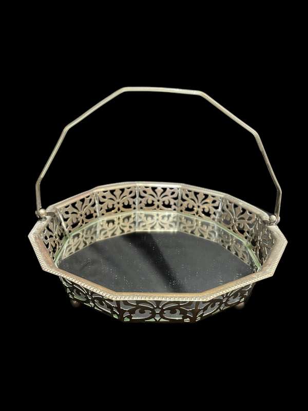 Basket muffins/display(J)