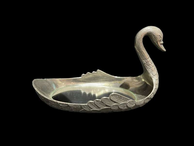 Jewellery holder swan