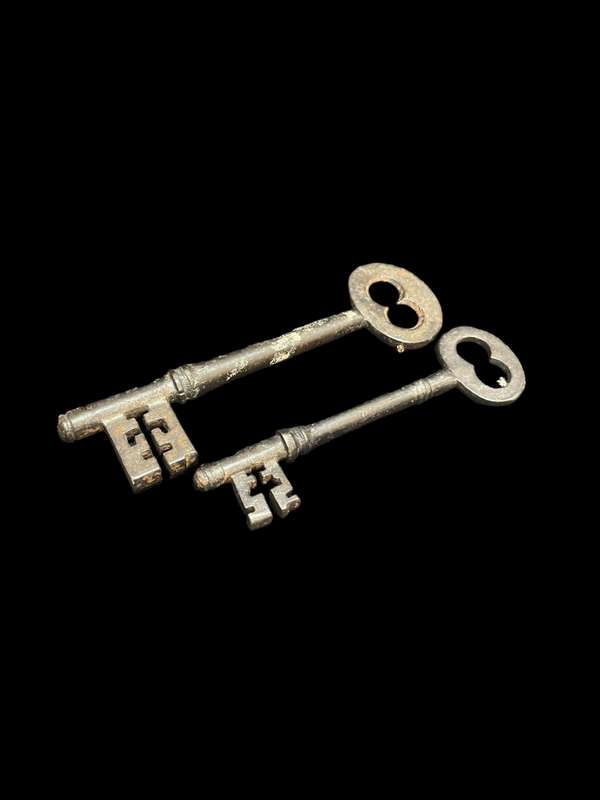 Keys antique