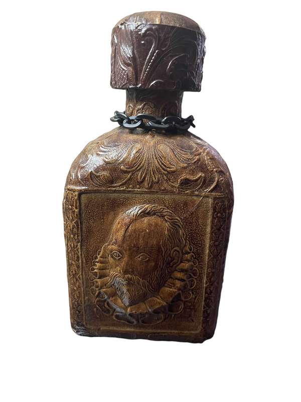 Decanter leather clad