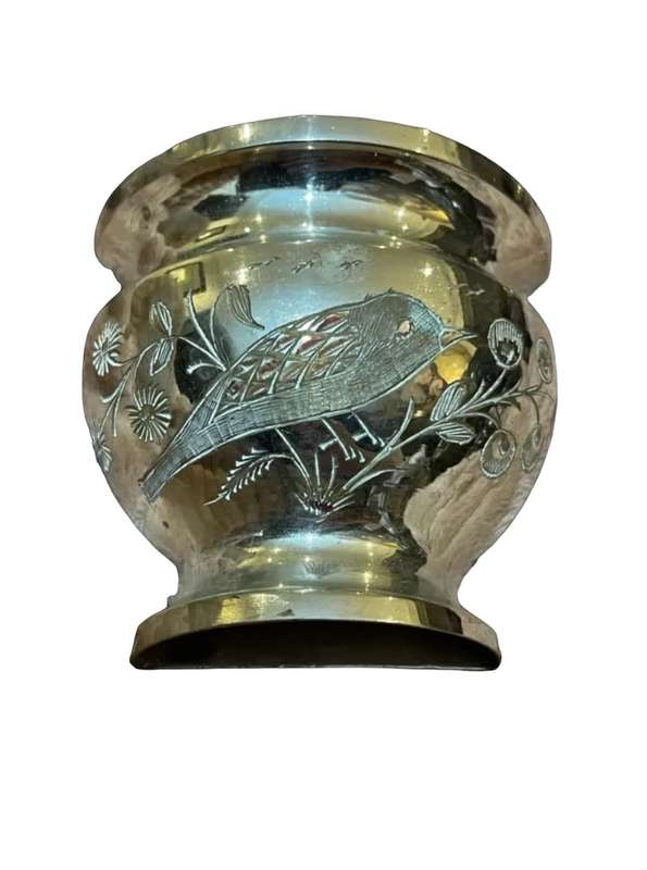 Vase wall pocket