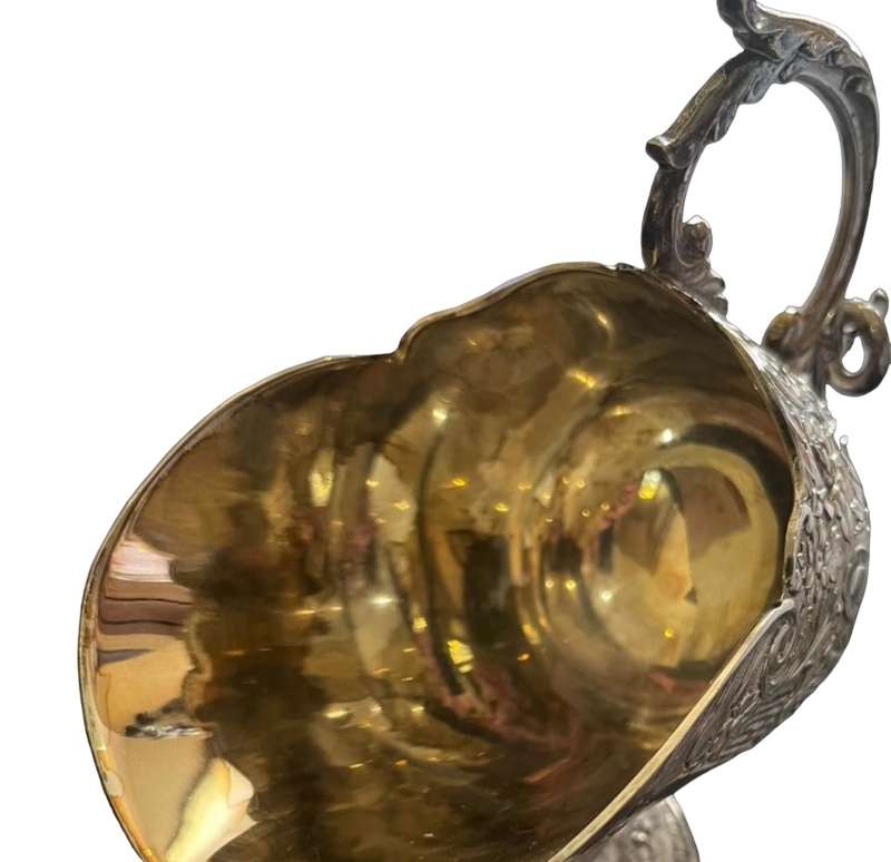 Sugar scuttle/holder scoop