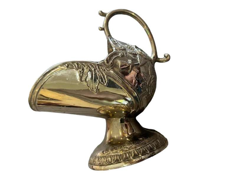 Sugar scuttle/ holder scoop