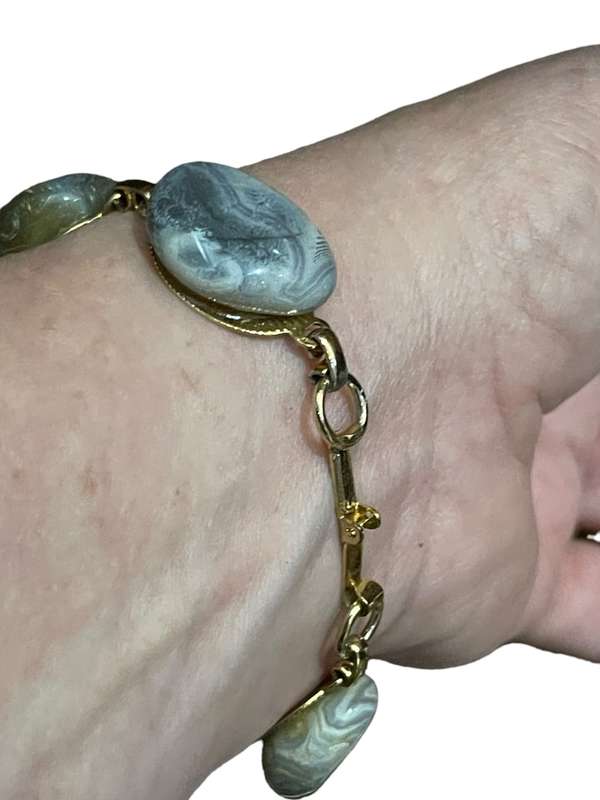 Bracelet semi precious stones