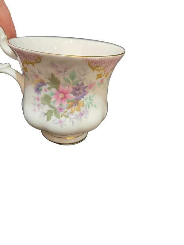 Teacup Royal Albert Serenity