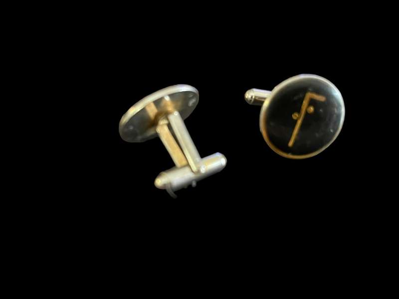 Cufflinks