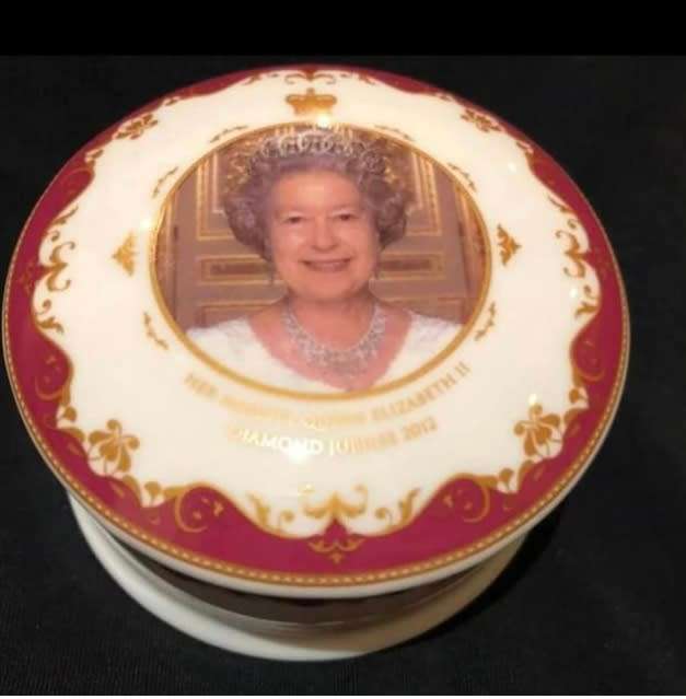 Trinket Holder Royal Memorabilia
