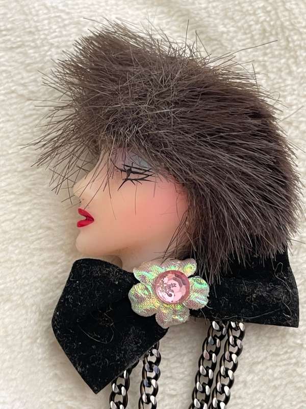 Brooch