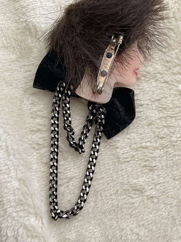 Brooch