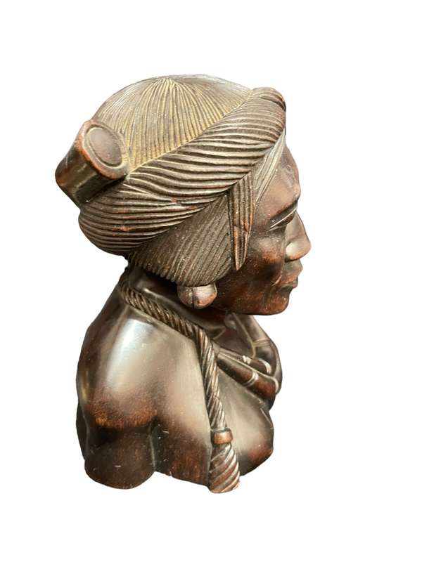 Figurine/bust wood