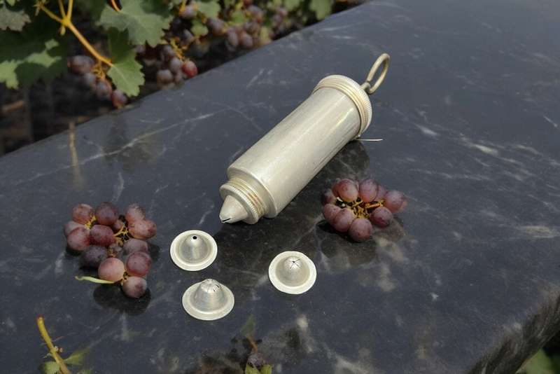 Icing gun