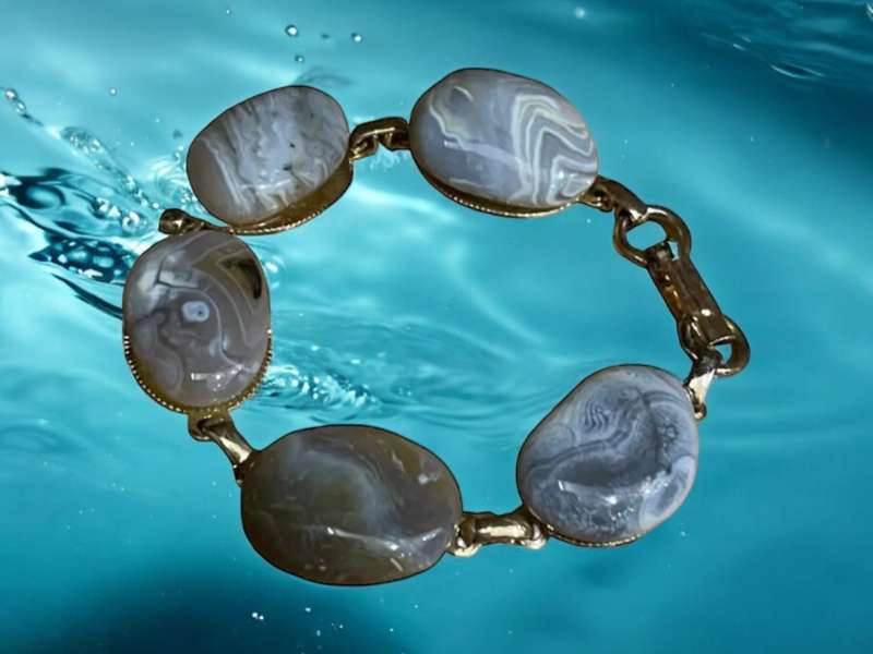 Bracelet semi precious stones