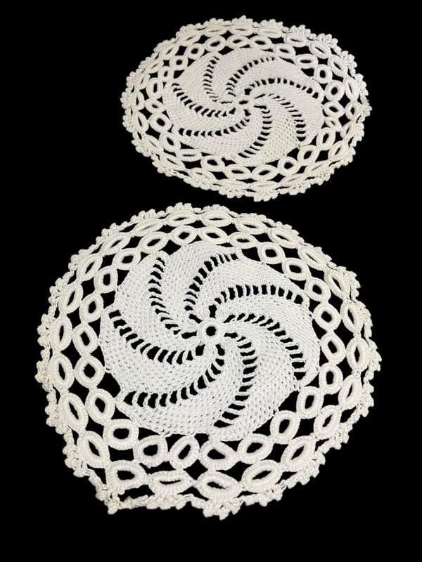 Doilies each(Nr14)