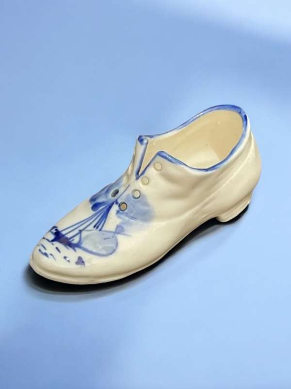 Ornament Dutch shoe
