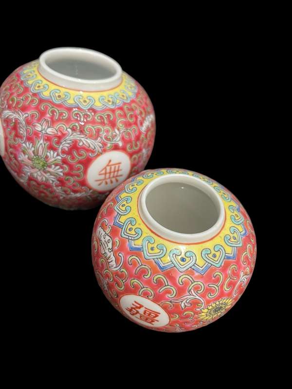 Vases Oriental set
